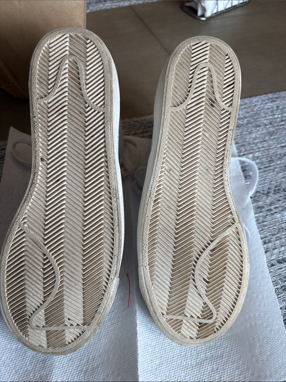 Nike White High-Top Sneakers with Black Swoosh Nike Blazers - Picture 2 of 2